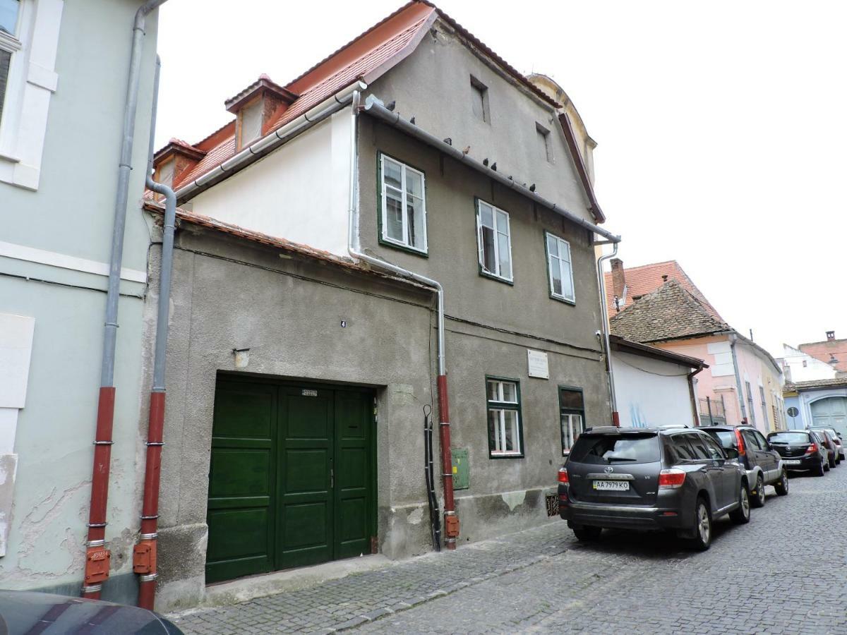 Musik Old Town Apartament *